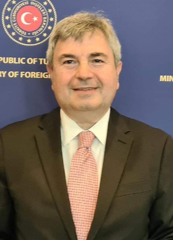 Büyükelçi denizde fenalaştı, hayatını kaybetti