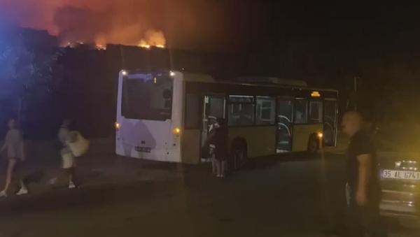 Çeşme yangınını o mu çıkardı! Gözlerini bağladılar, gözaltına aldılar