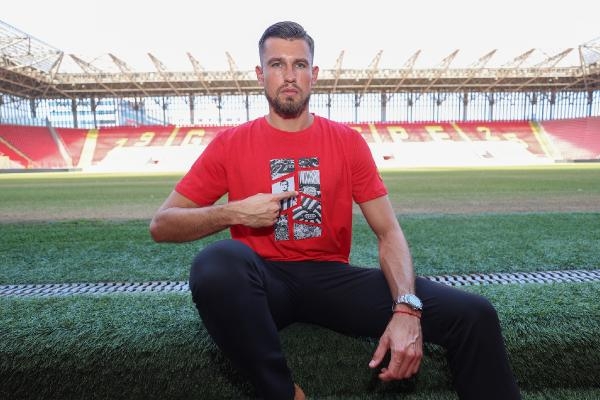 Göztepe'de kale tamam, sıra golcüde