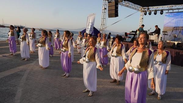 'Ilıca'dan Ata'ya Selam' etkinliği şarkılarla sona erdi