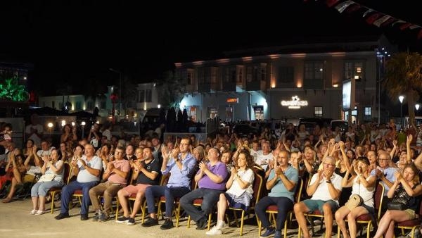 'Ilıca'dan Ata'ya Selam' etkinliği şarkılarla sona erdi