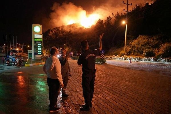 İzmaritiniz batsın! Ormanı yaktılar