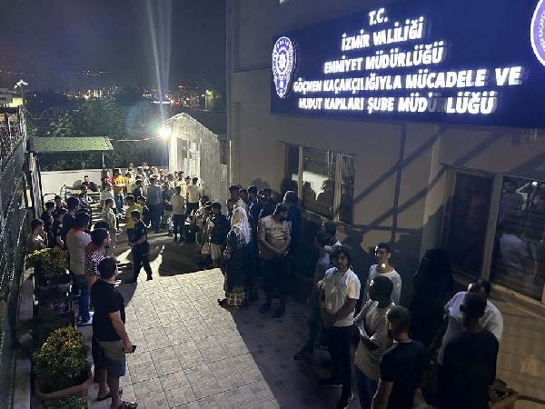 İzmir'de 170 kaçak göçmen yakalandı
