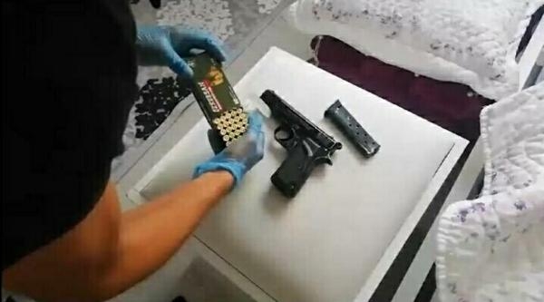 İzmir'de 42 ton sahte etil alkol ele geçirildi