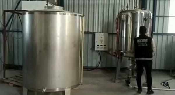 İzmir'de 42 ton sahte etil alkol ele geçirildi