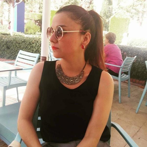 İzmirli avukat Zeliha, başından vuruldu
