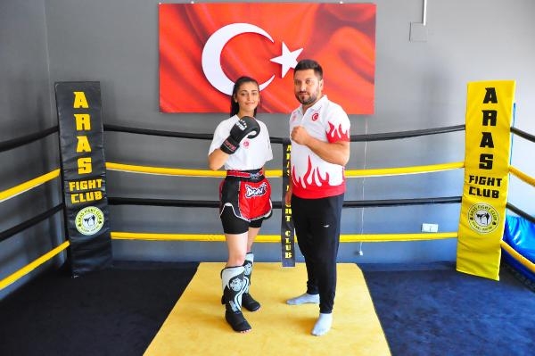 Kendini korumak için Kick Boks'a başladı, şimdi Milli Takım'da