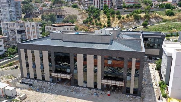 Koştu: Bergama'ya kağıt üzerinde değil, gerçek hizmet ediyoruz