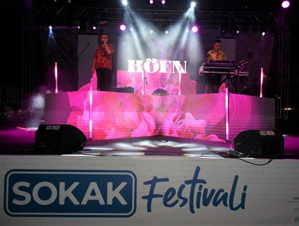Kuşadası bir kez daha 'Hayat Sokak'ta' dedi