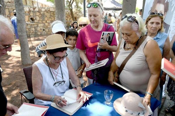 Kuşadası turistik iki yeni rotaya kavuştu: Anı evi, kahve evi