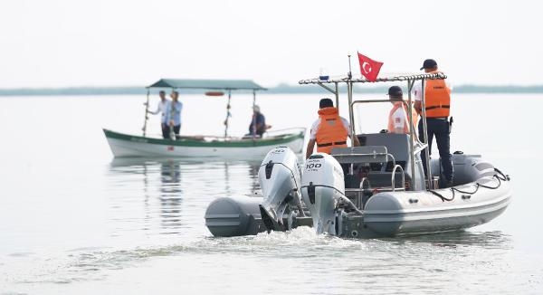 Nilüferleri ile ünlü Işıklı Gölü'nü 30 bin kişi ziyaret etti