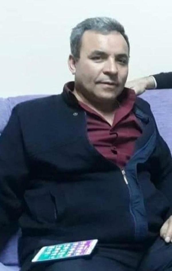Otomobil, fabrika bahçesine uçtu; 2 ölü