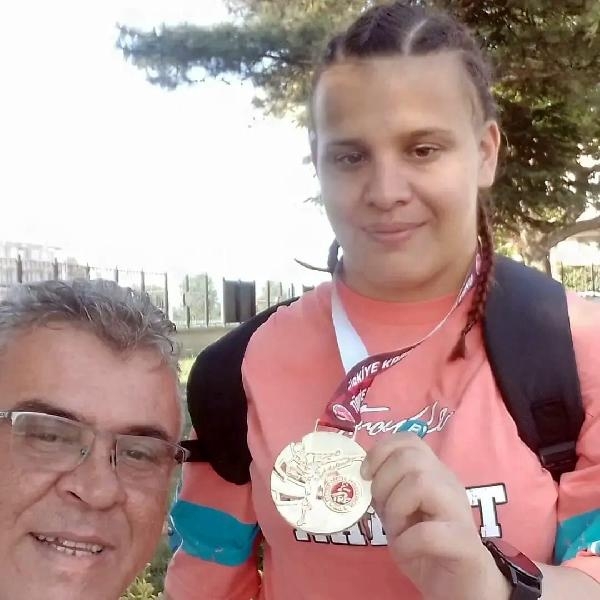 Özel sporcu karatede ikinci şampiyonluğunu kazandı