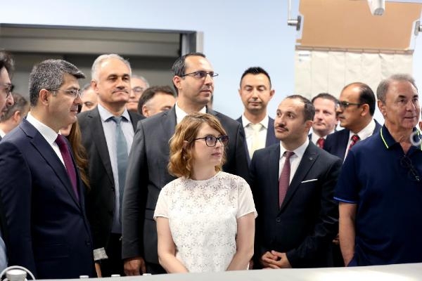 Sağlık Bakan Yardımcısı Kırbıyık, İzmir'deki hastaneleri değerlendirdi
