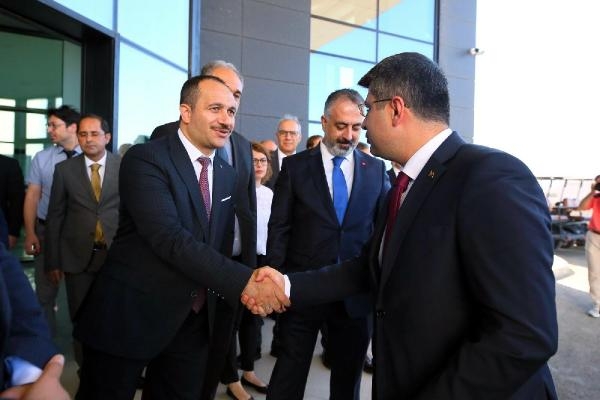 Sağlık Bakan Yardımcısı Kırbıyık, İzmir'deki hastaneleri değerlendirdi