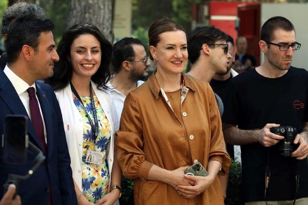 Türkiye'nin ilk obezite polikliniğini açtı