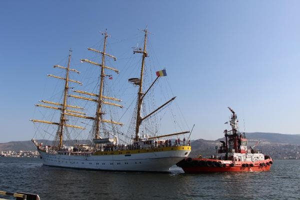 'Yüzen tarih', İzmir Alsancak Limanı'na demir attı