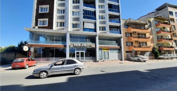 Ahlaksız adam! Hem aldattı, hem öldürdü