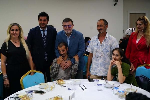 AK Parti İzmir'de 'Dünya Yardımlaşma Günü' buluşması