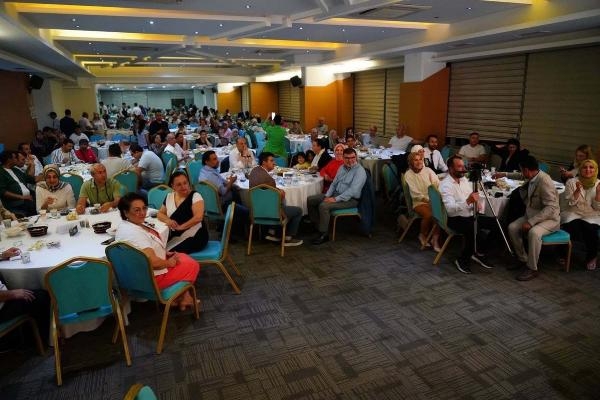 AK Parti İzmir'de 'Dünya Yardımlaşma Günü' buluşması