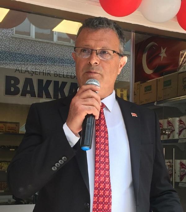 Alaşehir'de temizlik çalışmaları sürüyor