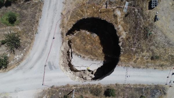 "Asıl tehlike deprem değil, sarsıntıda obruklarda yaşanacak çökme"