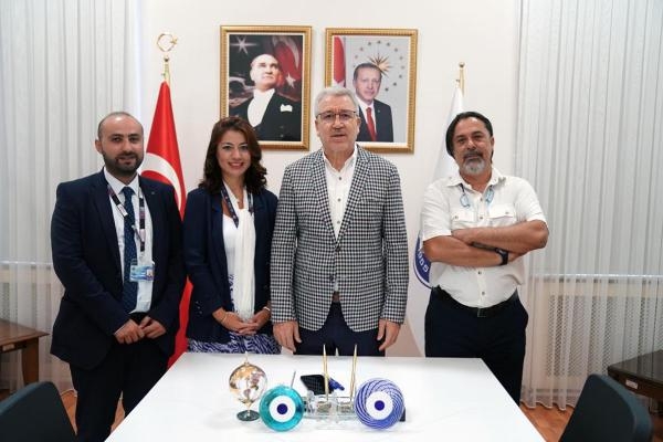 Babanın gözünden alınan dokuyla gördü!