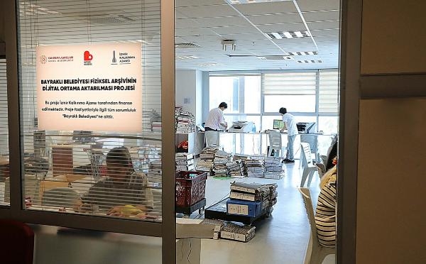 Bayraklı'da 8 milyon evrak ve 600 km'lik dosya dijital arşive alınacak