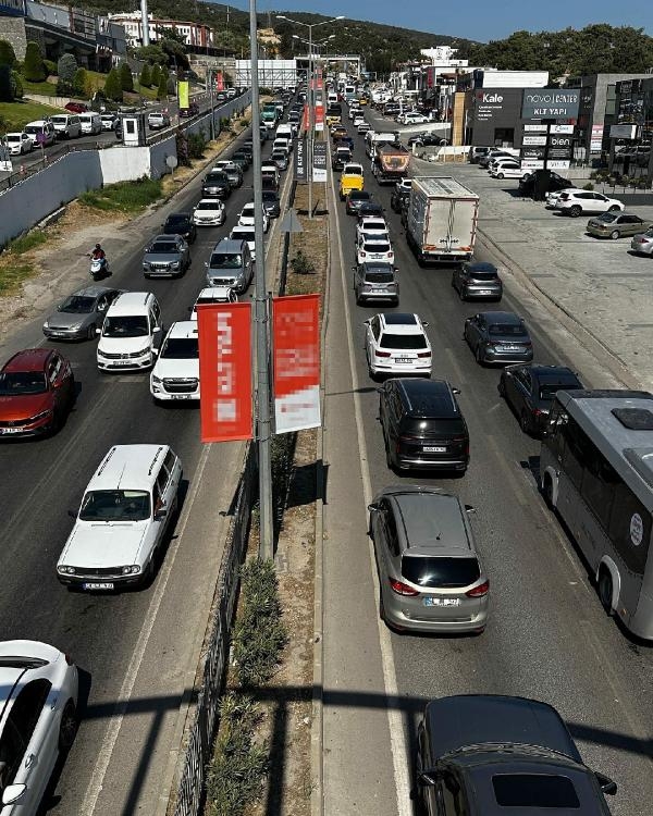 Bodrum'da trafik durma noktasına geldi