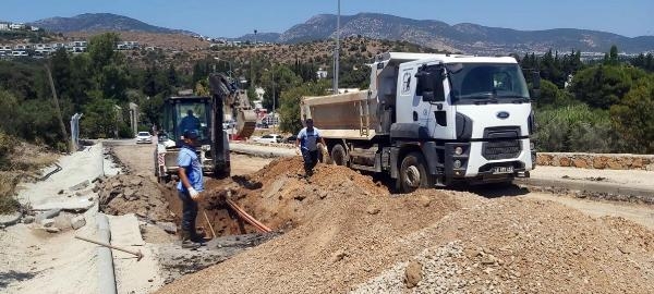 Bodrum'da yaz seli! Yine su hattı patladı