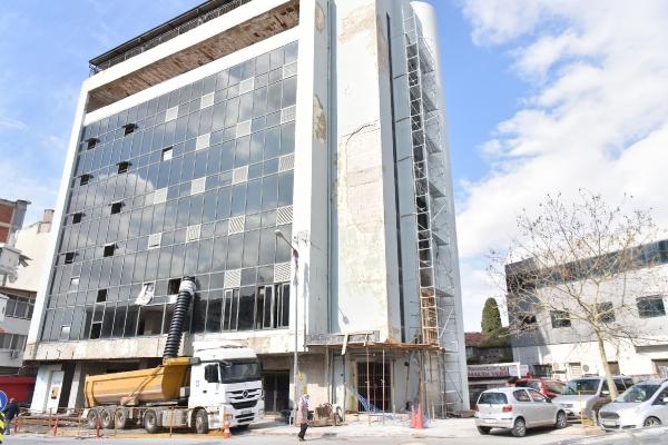 Bornova'da belediyeden iki kız öğrenci yurdu