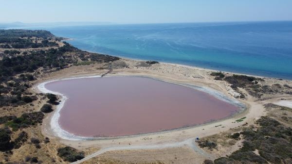Dünyadaki 8 pembe gölden biri: 'Kalpli Göl'