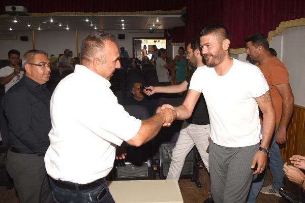 Foça Belediyesi, kadrolu işçilerinin ücretlerine ek zam yaptı