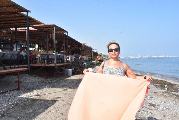 Güzelbahçe sahilinde 'Havlunu Kap Gel' eylemi
