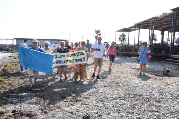 Güzelbahçe sahilinde 'Havlunu Kap Gel' eylemi