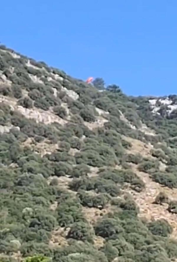 İp dolandı, 'yedek paraşüt' hayatını kurtardı