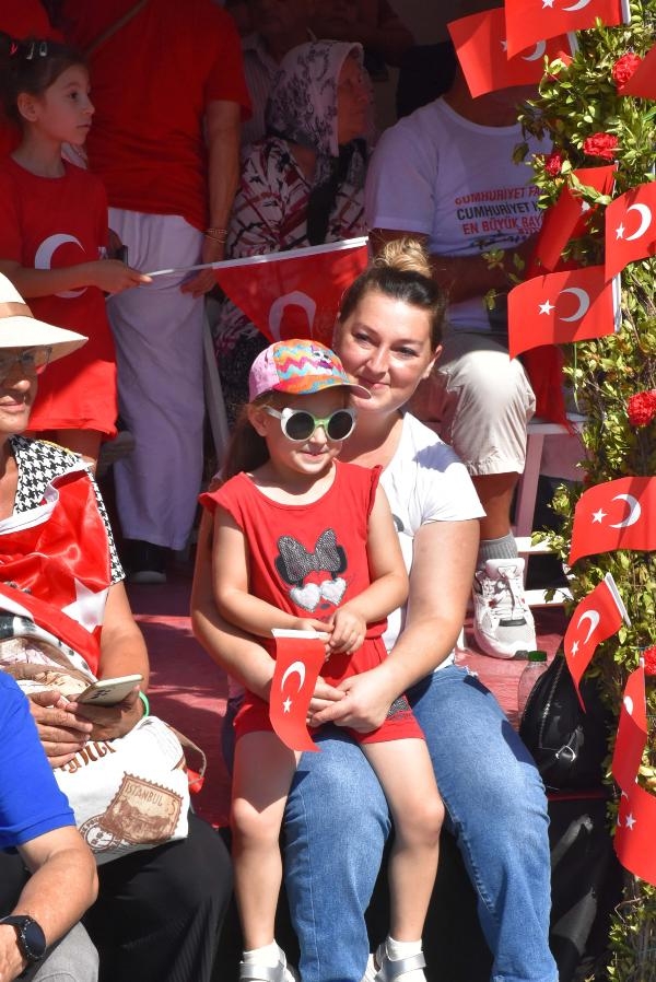 İzmir'de 30 Ağustos coşkusu