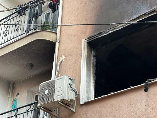 İzmir'de korkulu anlar! Çatıya sığındılar