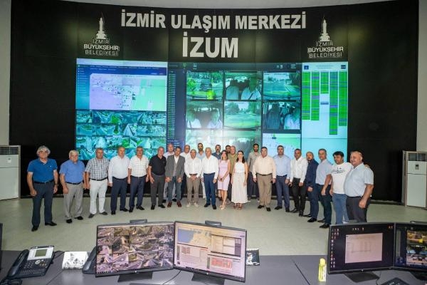 İzmir'de tek bir tuşla taksimetre ayarı başladı