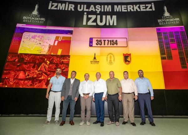 İzmir'de tek bir tuşla taksimetre ayarı başladı