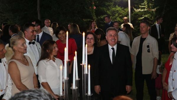 İzmir'in yeni Valisi Dr. Elban'dan 30 Ağustos resepsiyonu