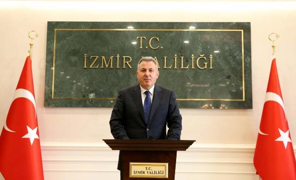 İzmir'in yeni valisi Elban, göreve başladı