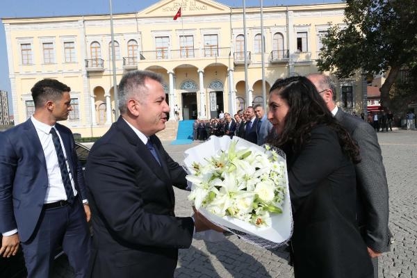 İzmir'in yeni valisi Elban, göreve başladı