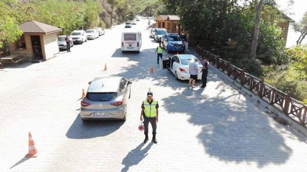 Jandarmadan uyuşturucu denetimi; 30 gözaltı