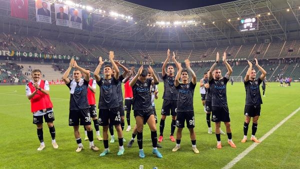 Manisa FK'dan müthiş start