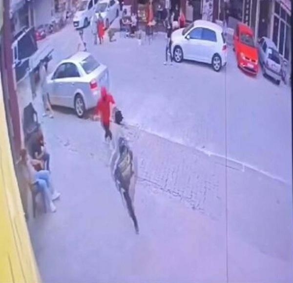 Marketi soyan şüpheli, tüfekle kendini vurdu