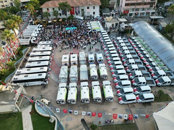 Menemen Belediyesi 100 yeni araç aldı