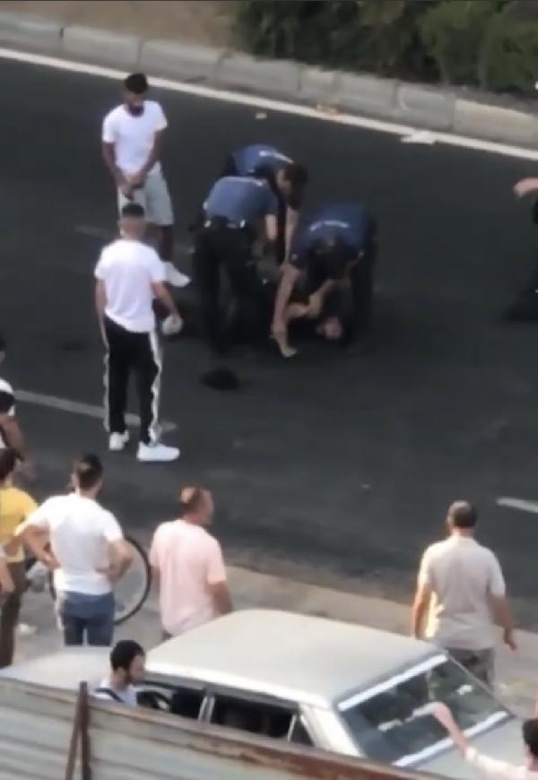 Polise silah doğrultan gaspçı vuruldu