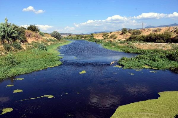 Saniyede 30 milyon mikroplastik Ege'ye karışıyor