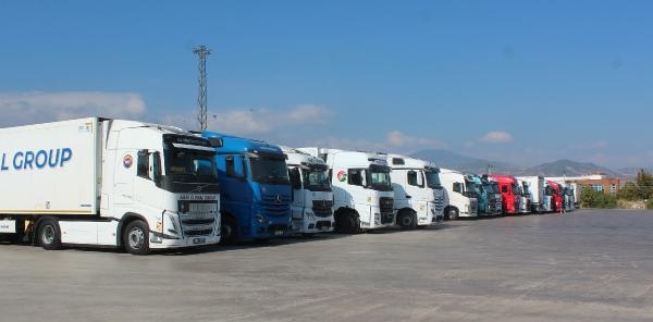 Sultaniye üzümde ihracat başladı, ilk TIR'lar yola çıktı